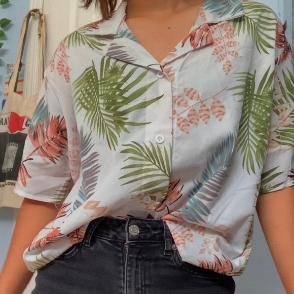 Beach tee button up - Picture 1 of 3